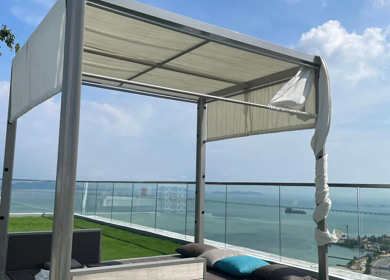 2 Carpark 3R2B 12 Pax City View Condominium 23A Jelutong Malaysia