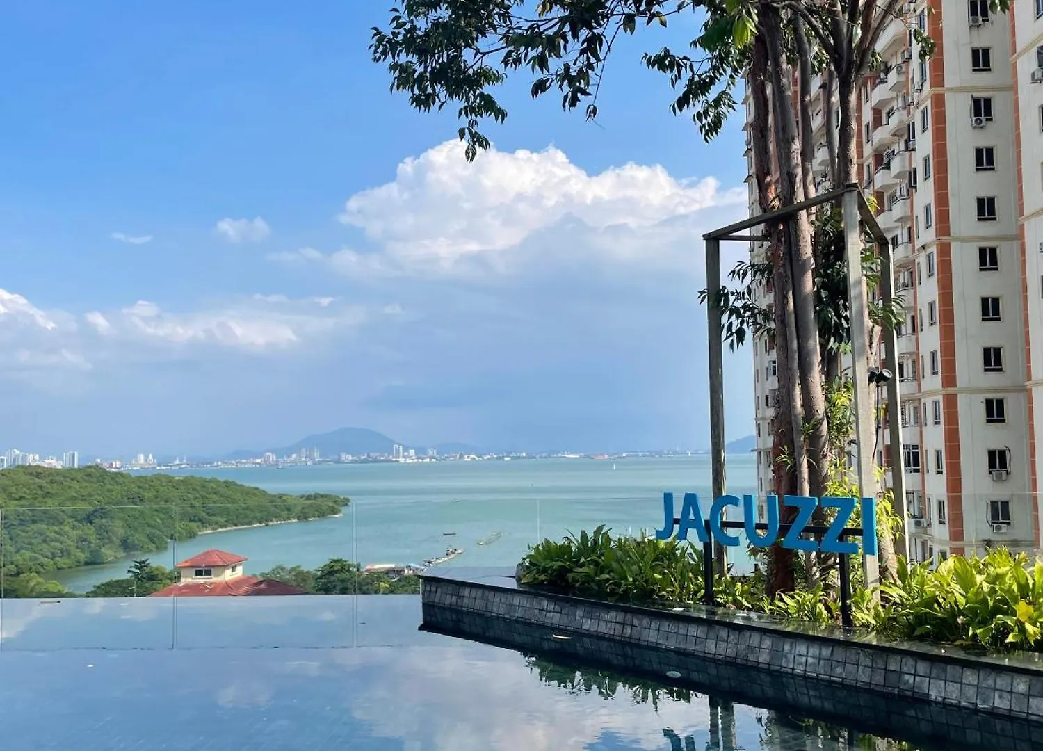 2 Carpark 3R2B 12 Pax City View Condominium 23A Jelutong Malaysia