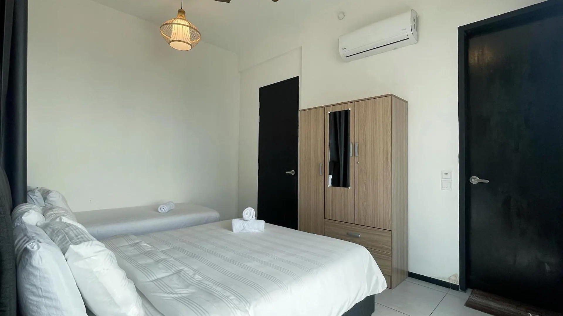 2 Carpark 3R2B 12 Pax City View Condominium 23A Jelutong