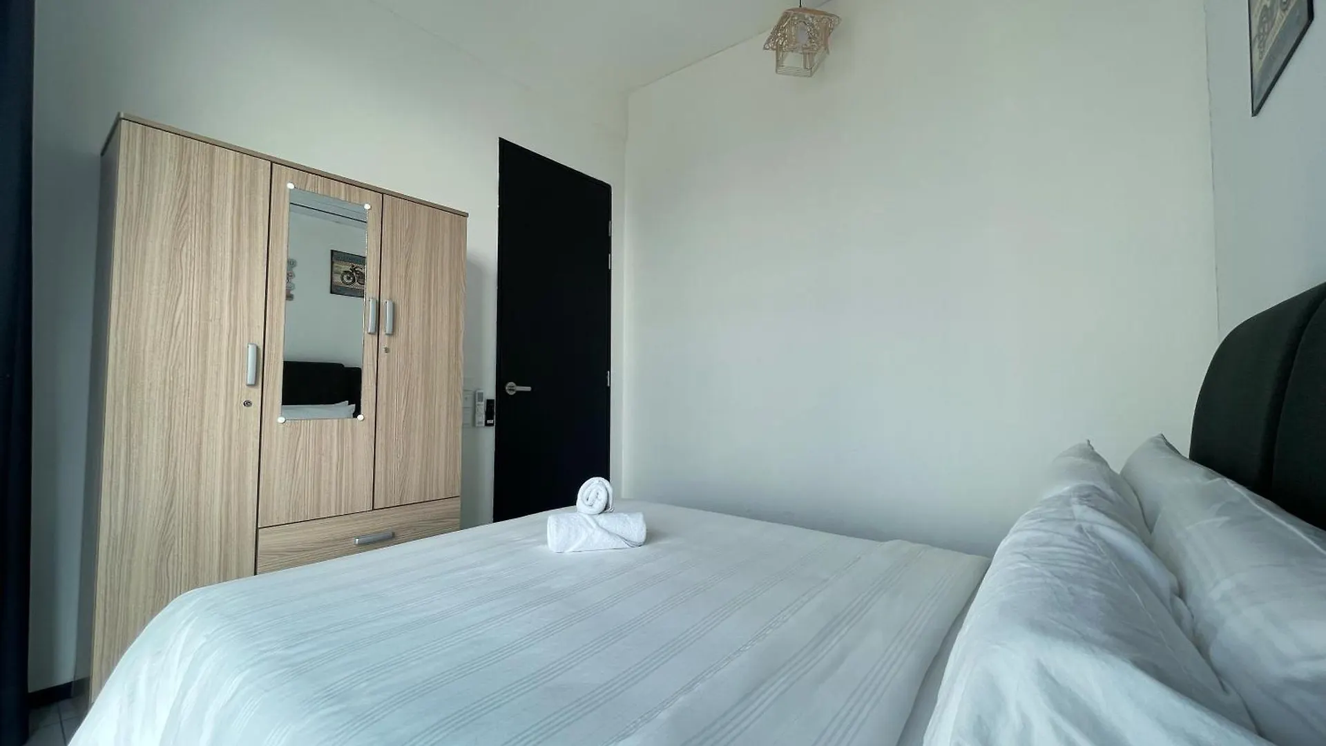 Apartment 2 Carpark 3R2B 12 Pax City View Condominium 23A Jelutong Malaysia